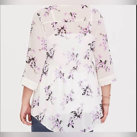Torrid sz. 4 Sheer Blouse with purple and black flowers, Plus Size - Picture 3 of 8